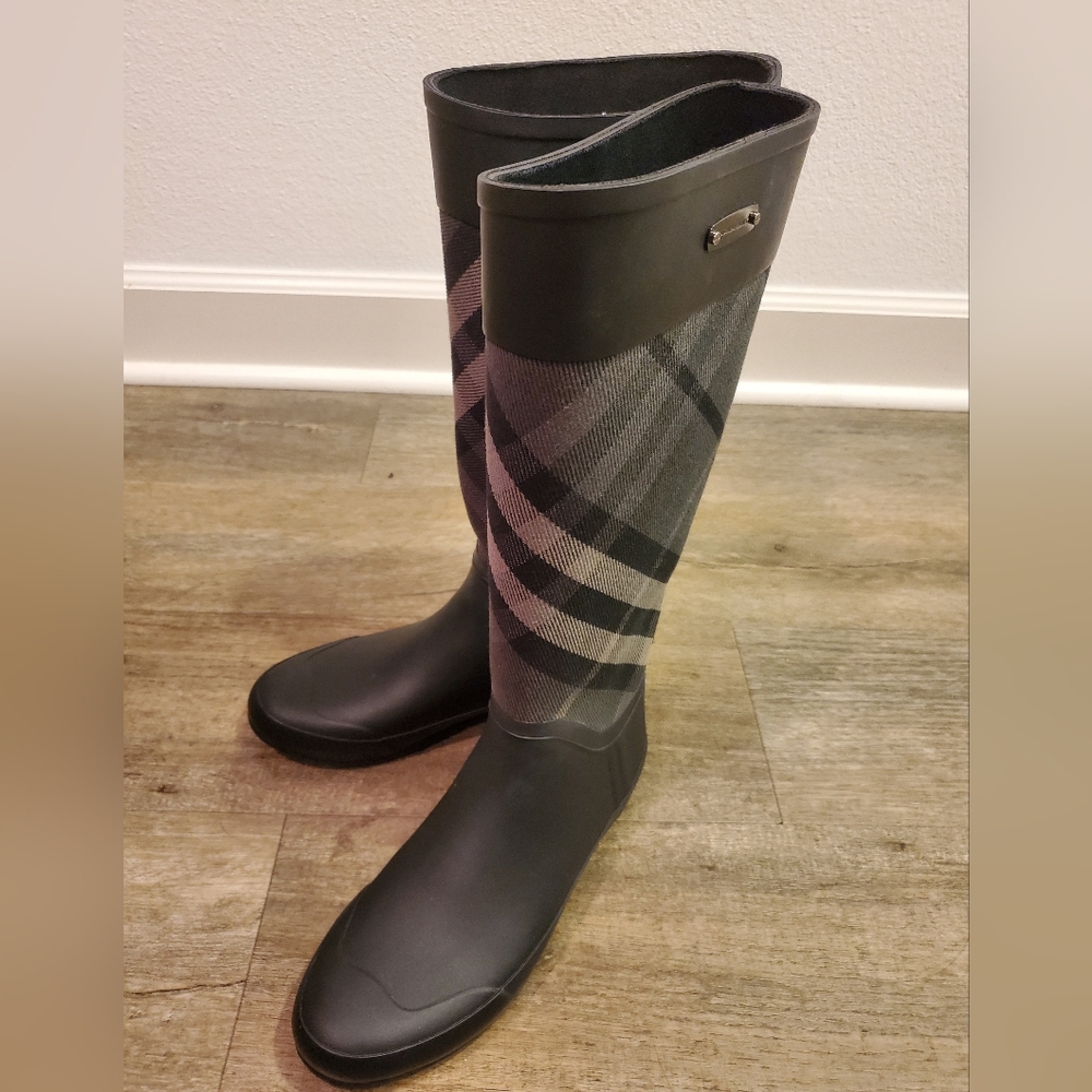 BURBERRY Clemence Rain Boots